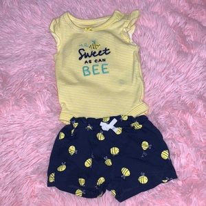 Carter’s babygirl short set size newborn